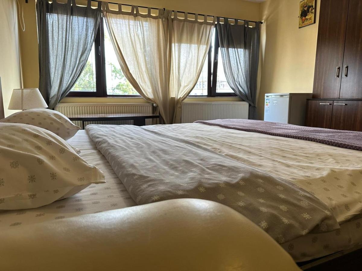 La O Barfa Apartment Плоещ Екстериор снимка