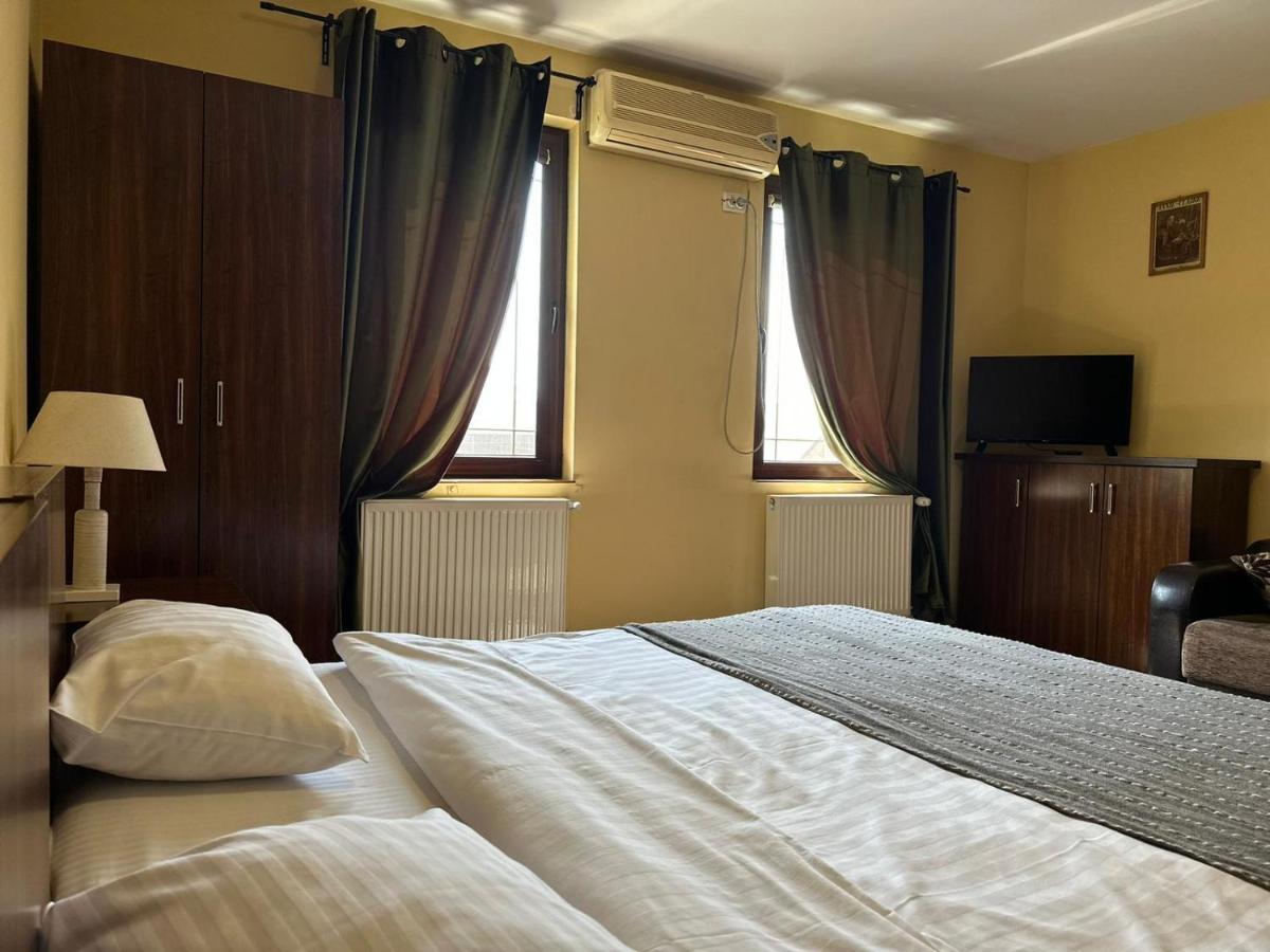 La O Barfa Apartment Плоещ Екстериор снимка