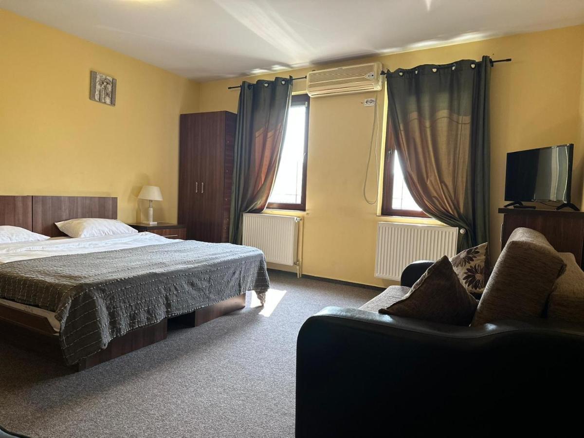 La O Barfa Apartment Плоещ Екстериор снимка