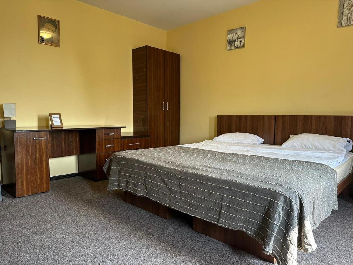 La O Barfa Apartment Плоещ Екстериор снимка