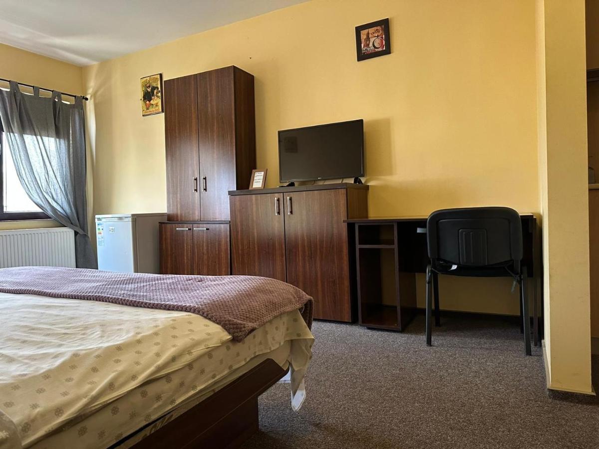 La O Barfa Apartment Плоещ Екстериор снимка