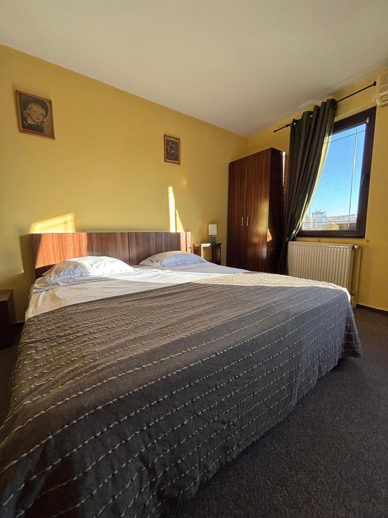 La O Barfa Apartment Плоещ Екстериор снимка